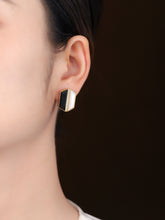 Load image into Gallery viewer, Black and White Shell Drop Earring